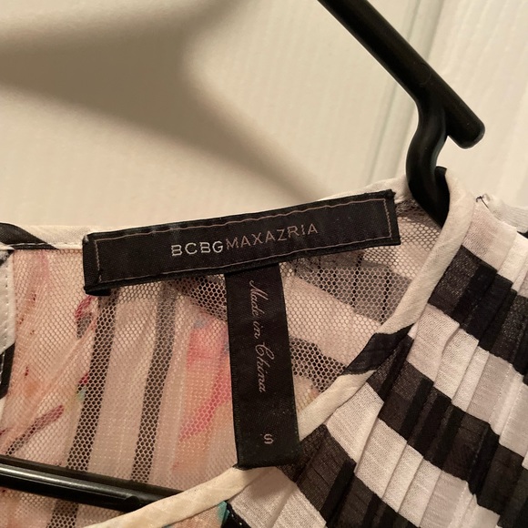 BCBGMaxAzria mixed print pleated fit and flare dress. small. - Picture 6 of 17
